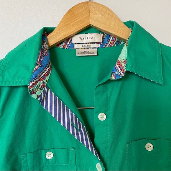 VAN HEUSEN XS Green Button Down - Picture 2 of 13